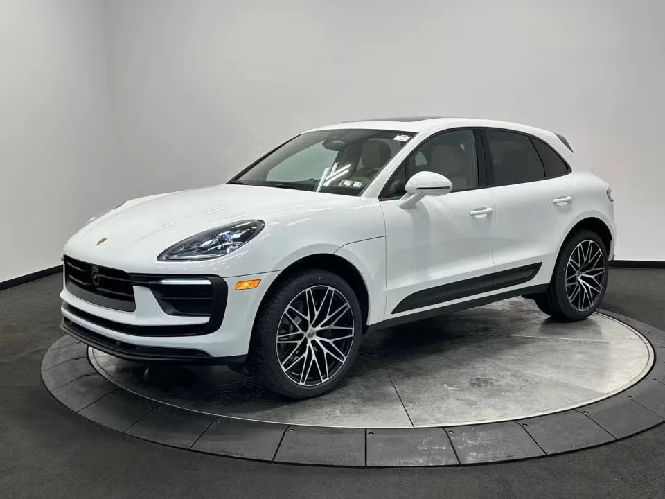2026 Porsche Macan - Image 3 of 31