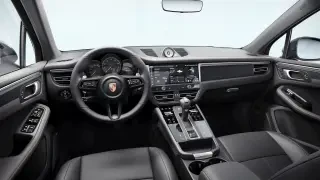 2026 Porsche Macan - Image 29 of 31