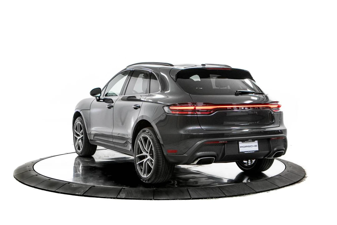 2026 Porsche Macan Electric - Image 3 of 5