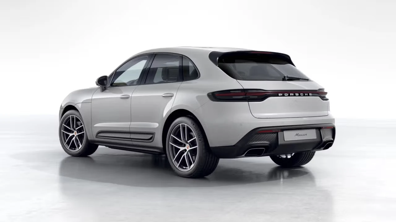 2026 Porsche Macan - Image 20 of 31