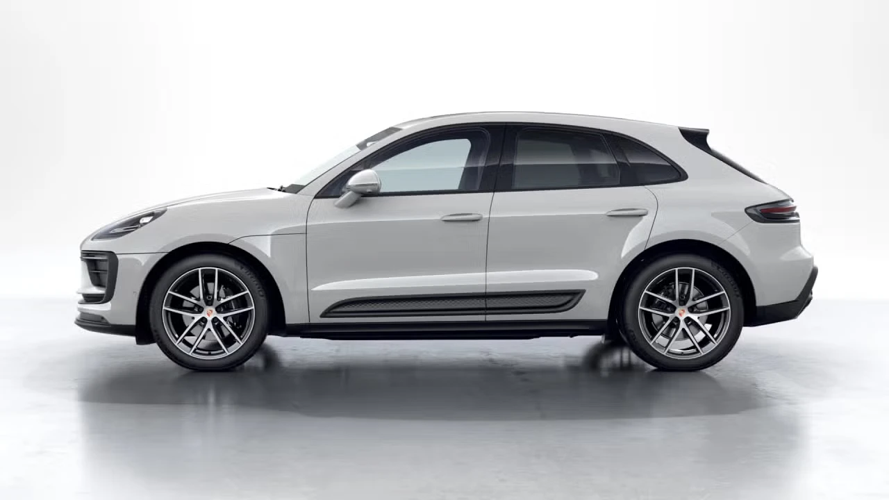 2026 Porsche Macan - Image 12 of 31