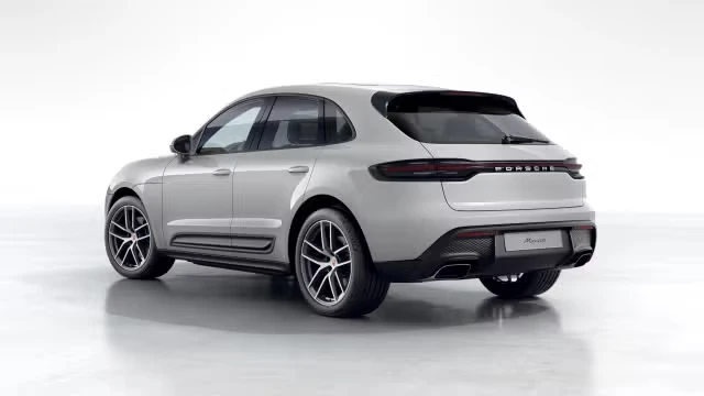 2026 Porsche Macan - Image 18 of 31