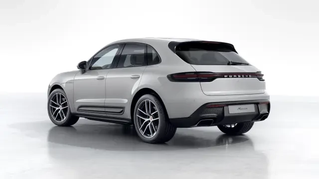 2026 Porsche Macan - Image 22 of 31