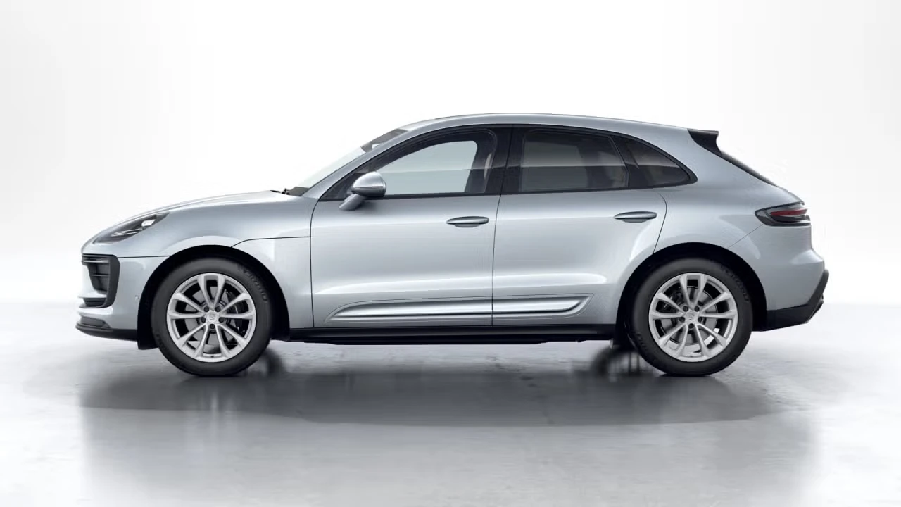 2026 Porsche Macan - Image 12 of 31