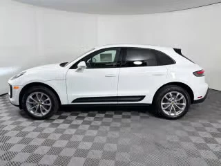 2026 Porsche Macan - Image 9 of 31