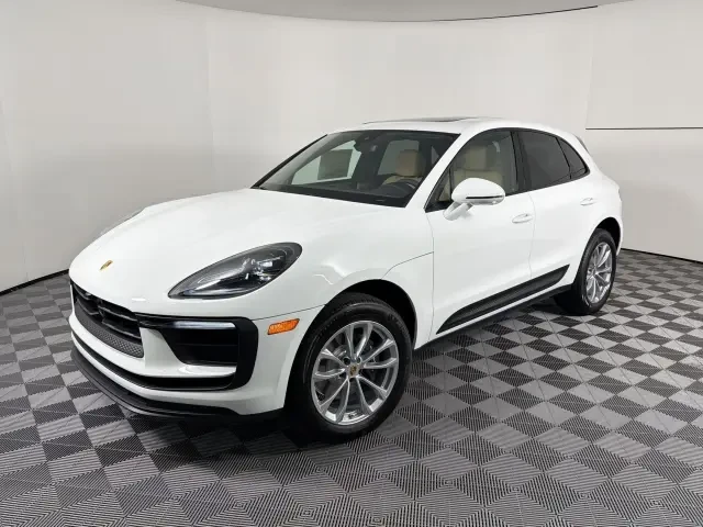 2026 Porsche Macan - Image 6 of 31