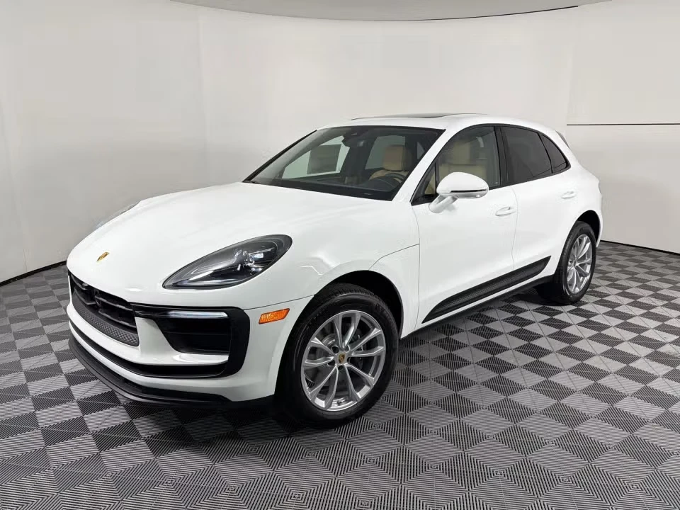 2026 Porsche Macan - Image 3 of 31
