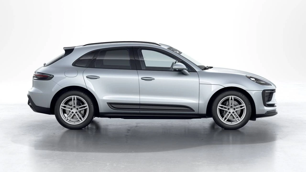 2026 Porsche Macan - Image 6 of 10