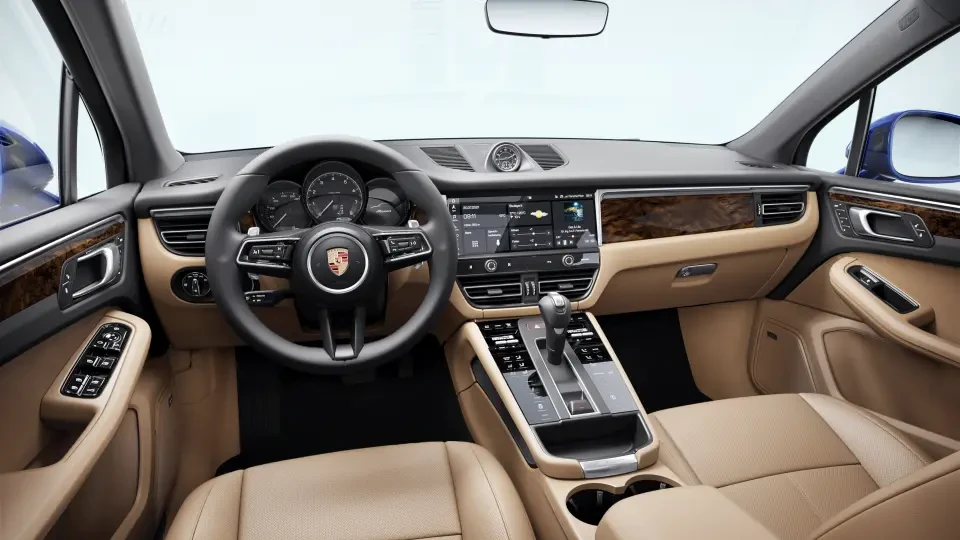 2026 Porsche Macan - Image 31 of 31
