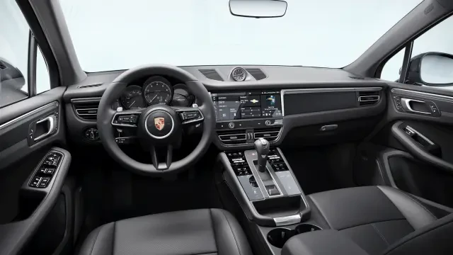 2026 Porsche Macan - Image 30 of 31