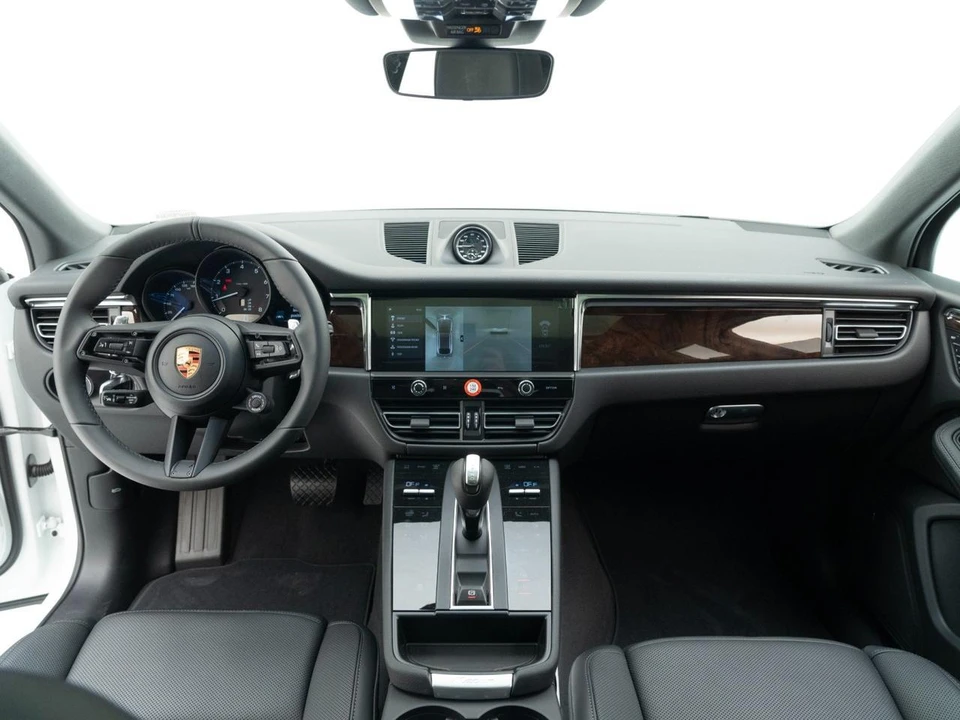 2026 Porsche Macan Electric - Image 28 of 28