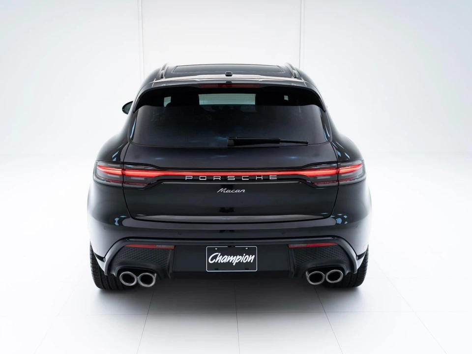2026 Porsche Macan Electric - Image 10 of 28