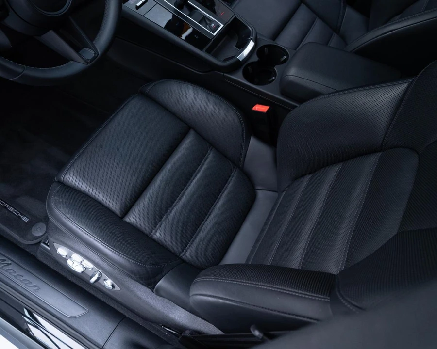2026 Porsche Macan Electric - Image 15 of 28