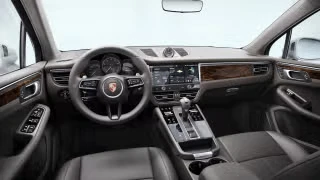 2026 Porsche Macan - Image 25 of 31