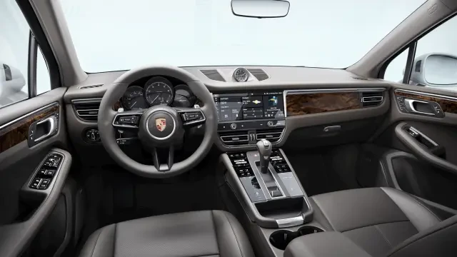 2026 Porsche Macan - Image 30 of 31
