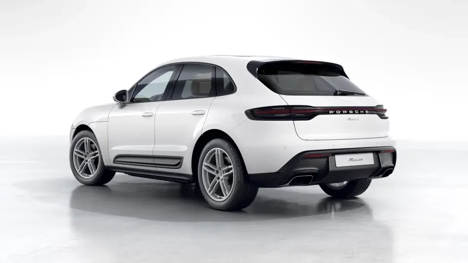 2026 Porsche Macan - Image 23 of 31