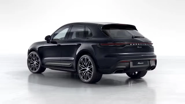 2026 Porsche Macan - Image 18 of 31