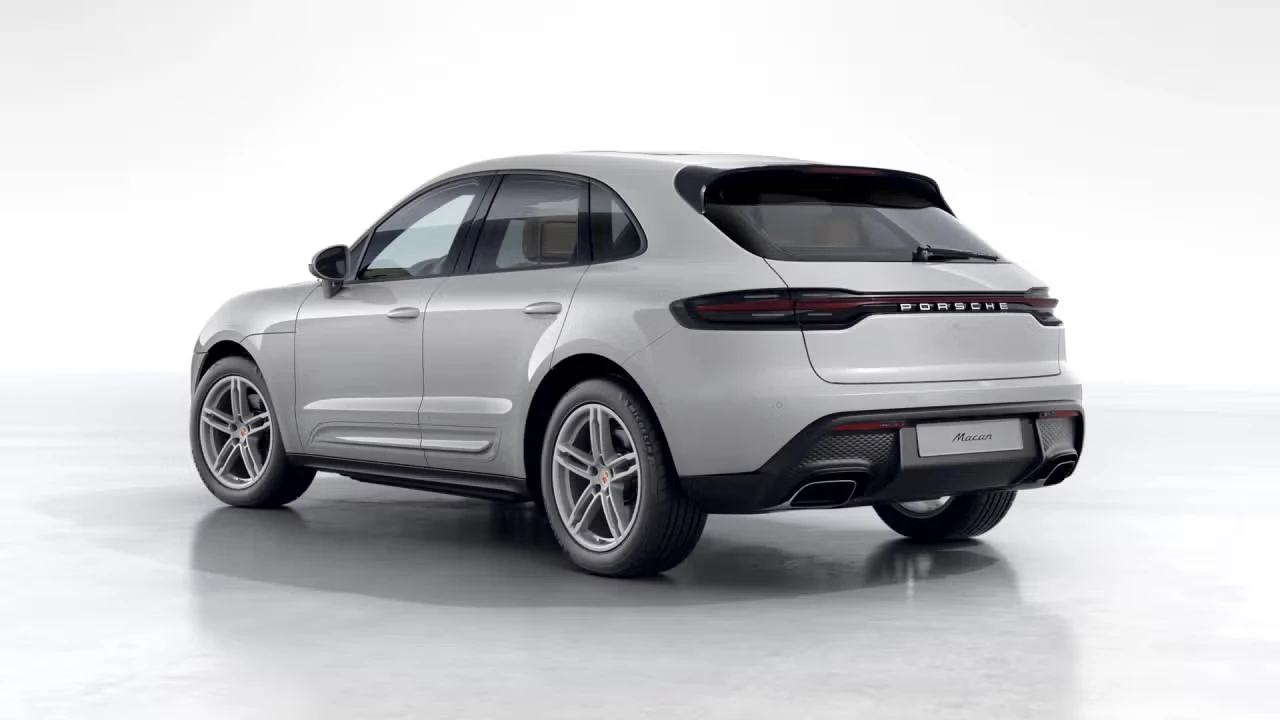 2026 Porsche Macan - Image 20 of 31