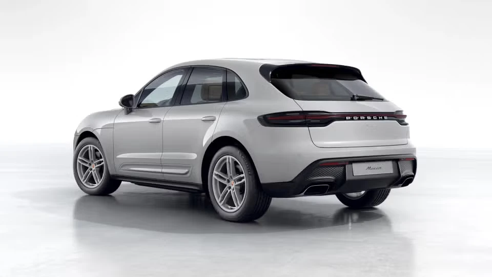 2026 Porsche Macan - Image 19 of 31