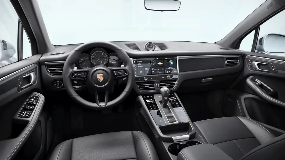 2026 Porsche Macan - Image 31 of 31