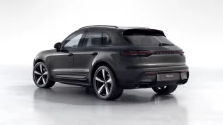 2026 Porsche Macan - Image 17 of 31