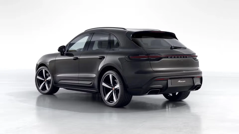 2026 Porsche Macan - Image 19 of 31
