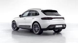 2026 Porsche Macan - Image 17 of 31
