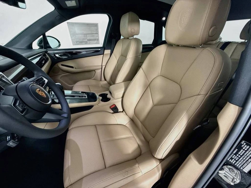2026 Porsche Macan Electric - Image 5 of 5