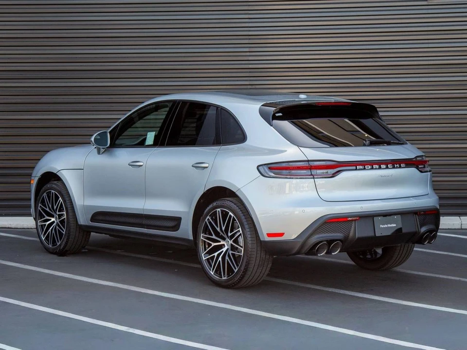 2026 Porsche Macan Electric - Image 3 of 5