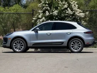 2026 Porsche Macan Electric - Image 13 of 31