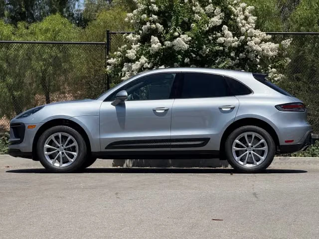 2026 Porsche Macan Electric - Image 10 of 31