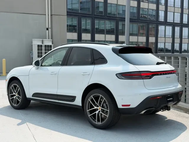 2026 Porsche Macan Electric - Image 22 of 31