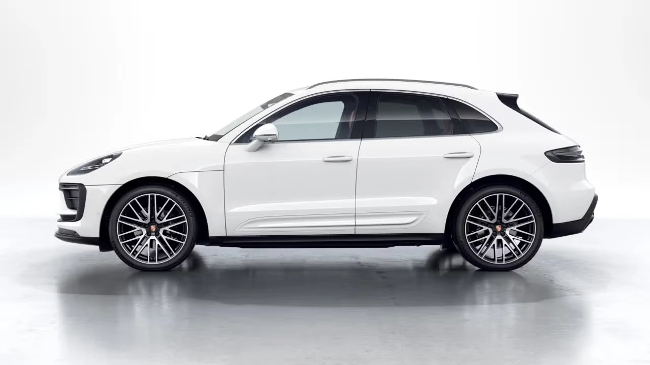 2026 Porsche Macan - Image 12 of 31