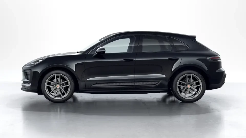 2026 Porsche Macan - Image 15 of 31