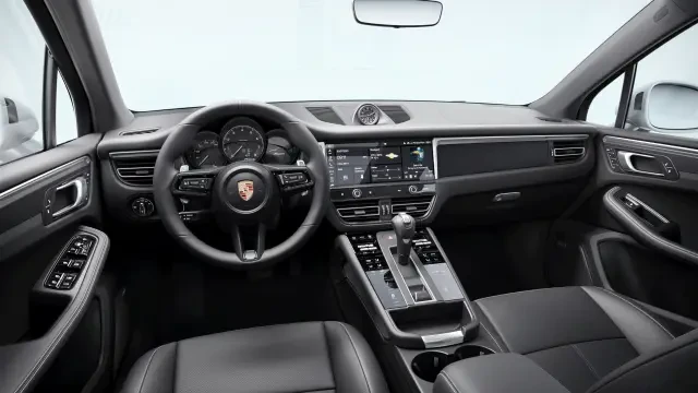 2026 Porsche Macan - Image 30 of 31