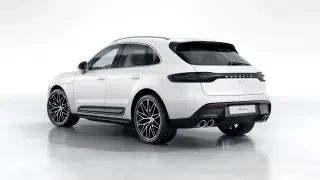 2026 Porsche Macan - Image 21 of 31