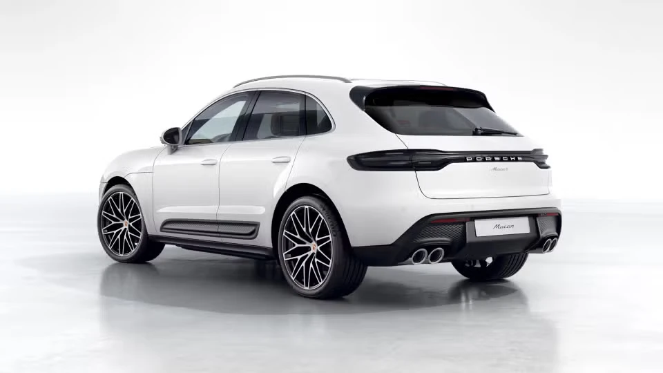 2026 Porsche Macan - Image 19 of 31