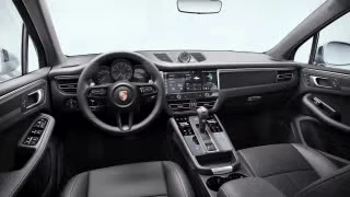 2026 Porsche Macan - Image 25 of 30
