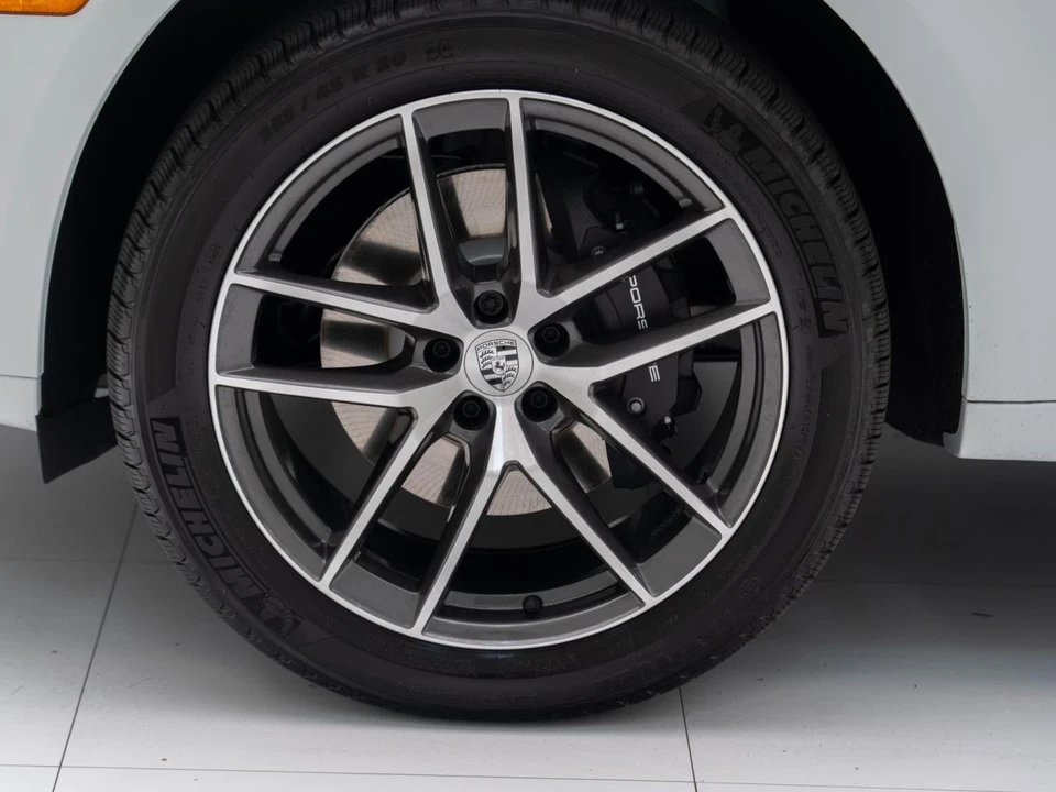 2026 Porsche Macan Electric - Image 12 of 28