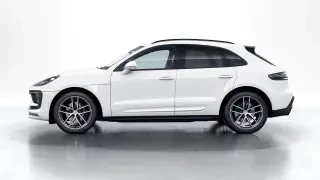 2026 Porsche Macan - Image 13 of 30