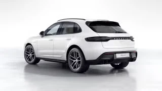2026 Porsche Macan - Image 17 of 30