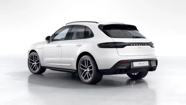 2026 Porsche Macan - Image 18 of 30