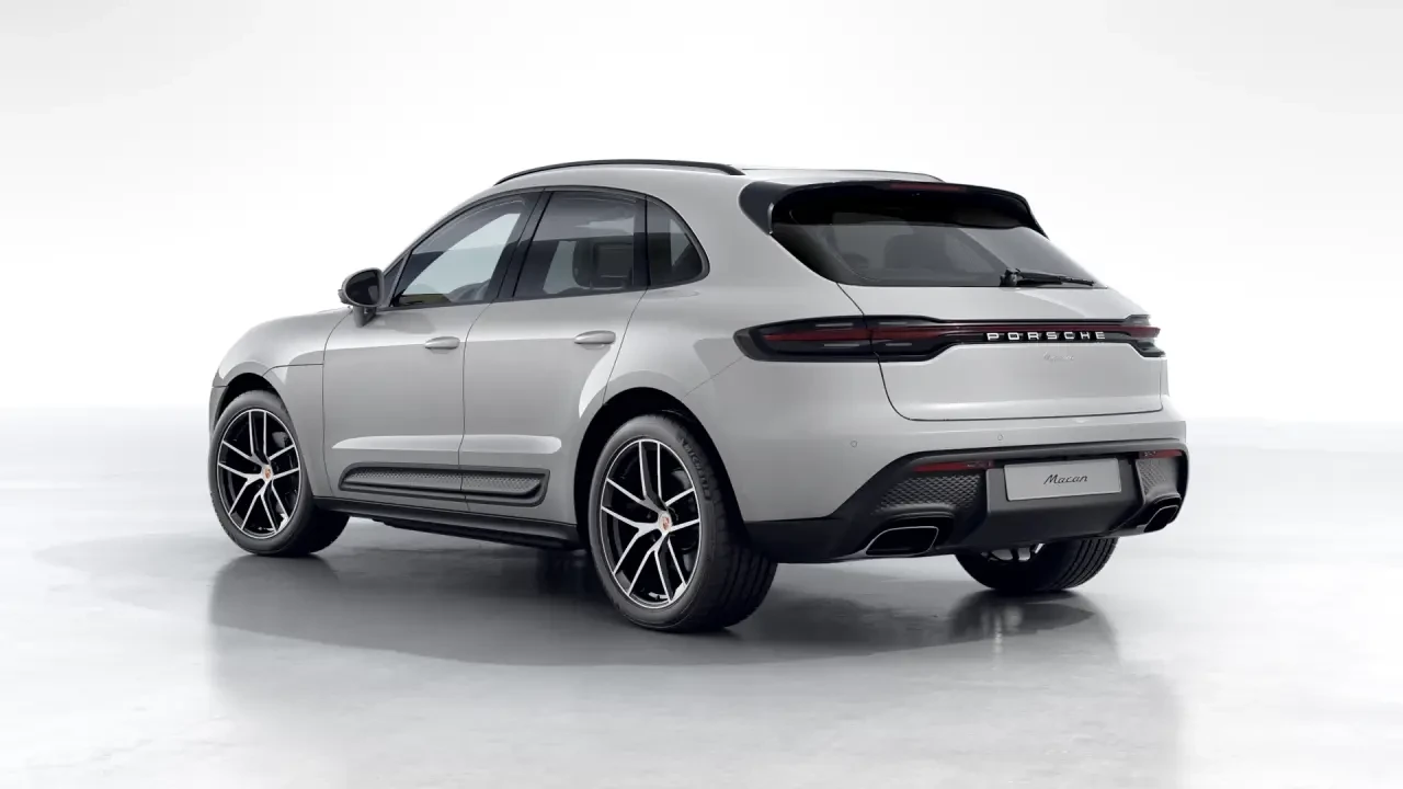 2026 Porsche Macan - Image 24 of 30