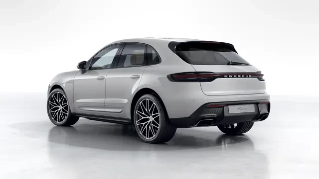 2026 Porsche Macan - Image 22 of 30