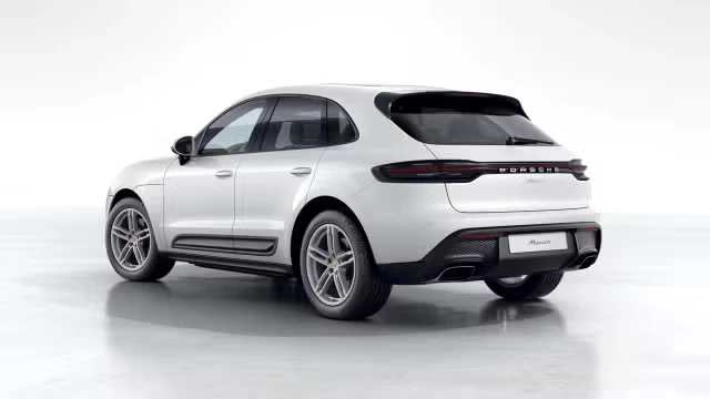 2026 Porsche Macan - Image 18 of 30