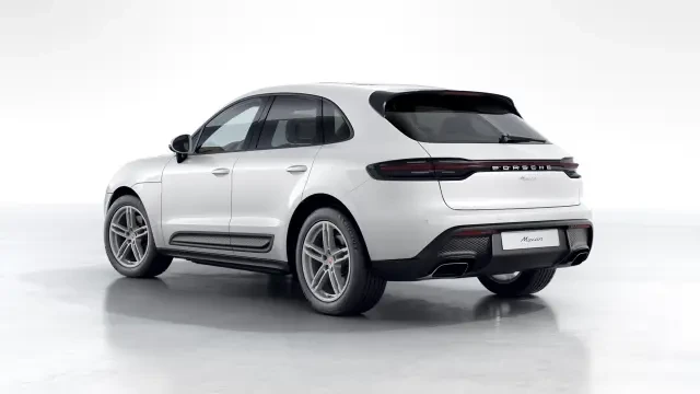 2026 Porsche Macan - Image 22 of 30