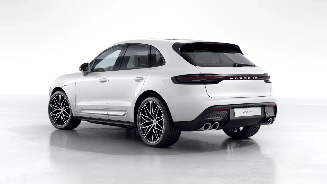 2026 Porsche Macan - Image 24 of 30