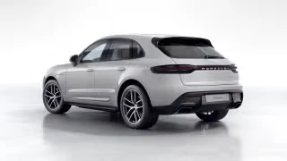 2026 Porsche Macan - Image 17 of 30