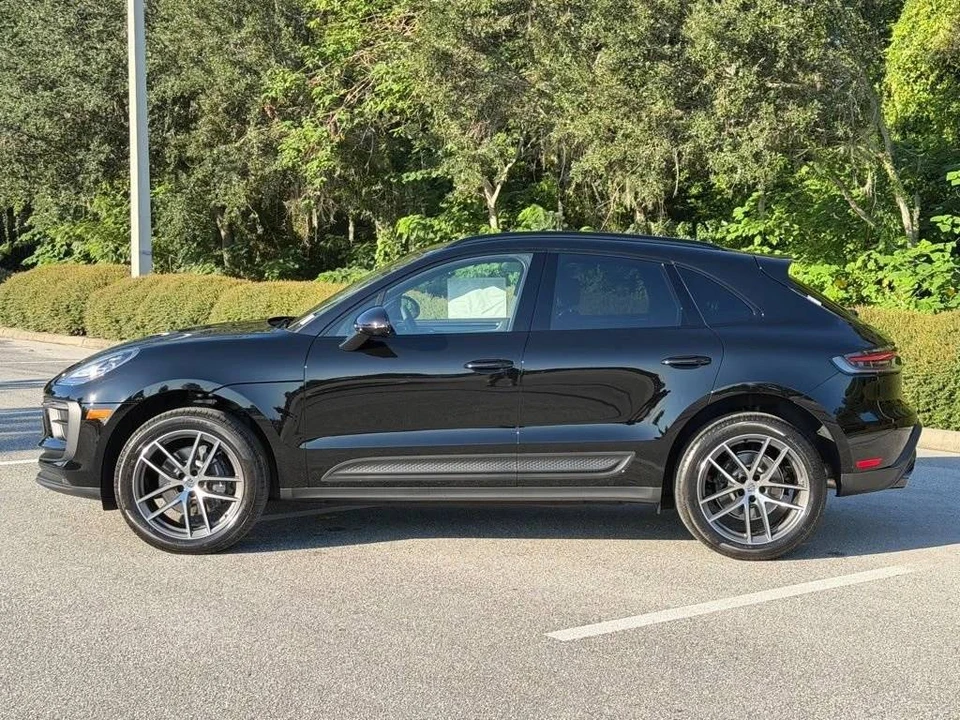 2026 Porsche Macan Electric - Image 2 of 4