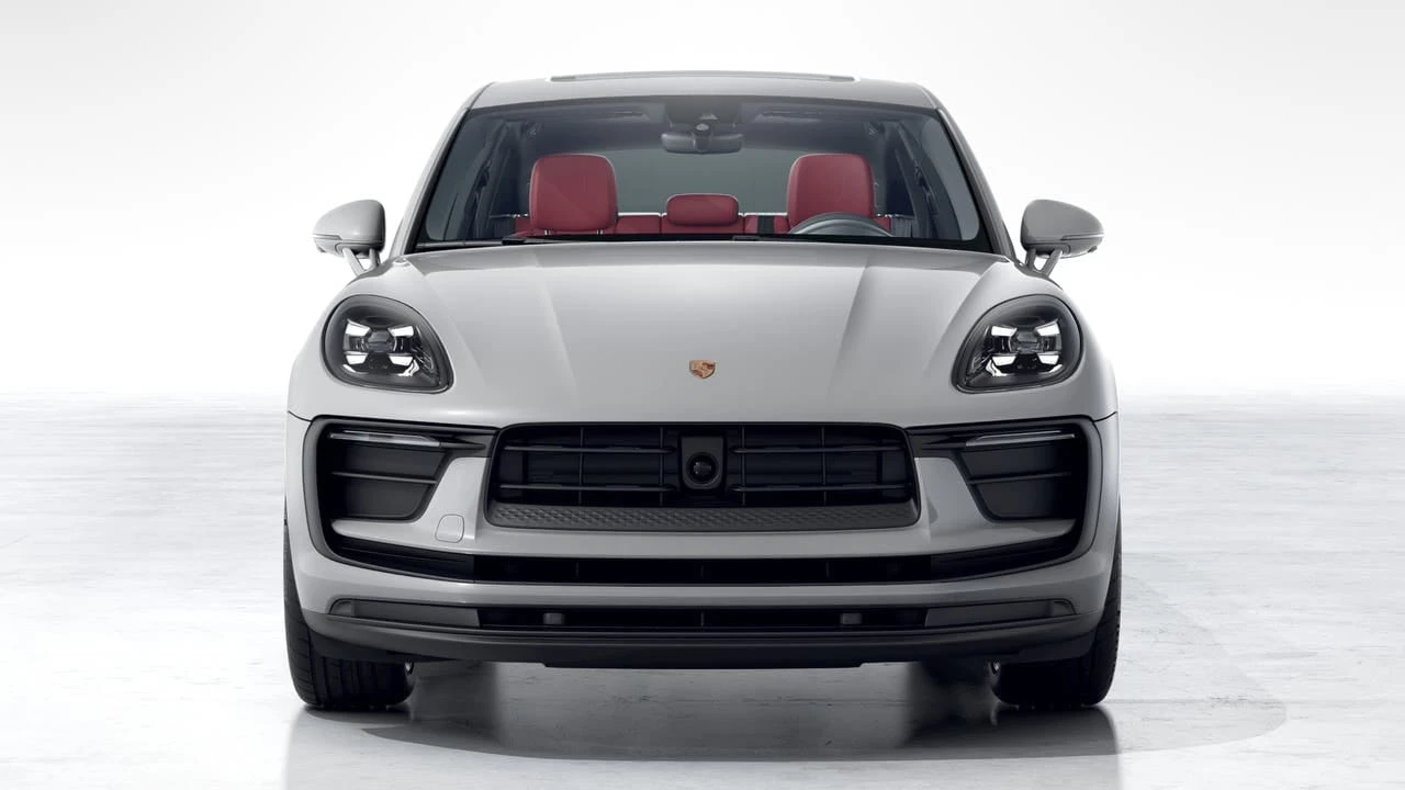 2026 Porsche Macan Electric - Image 8 of 10